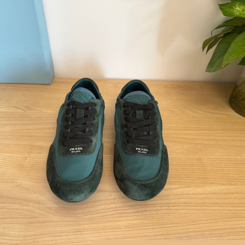 Pra*a casual shoes